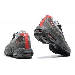 Air Max 95 TT Essential Track Röd CI3705-600 Män Skor