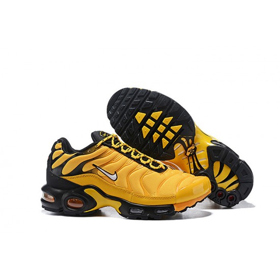 Air Max Plus Tn Frequency Pack Gul Svart AV7940-700 Män Skor Air Max Plus Tn Frequency Pack Gul Svart AV7940-700 Män Skor